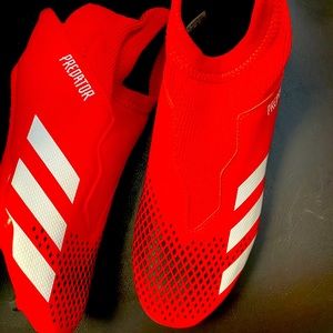 NEW Adidas Predator Soccer Cleats (Youth)